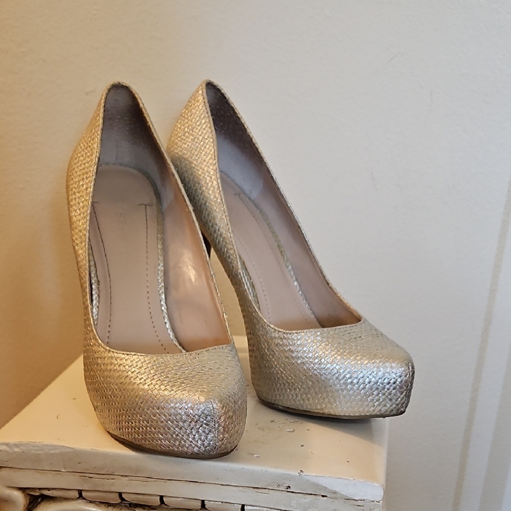 BCBGeneration Silver Textured Stiletto Platform Heels